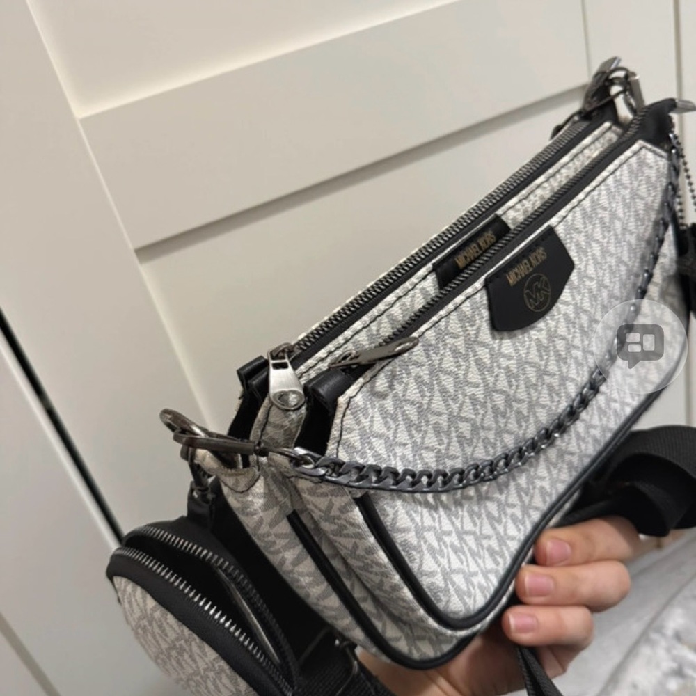 Source Unknown Monogram Crossbody with Black Deta… - image 2